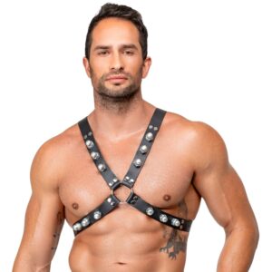 Leder-Brustharness mit markanten Kuppel-Ziernieten