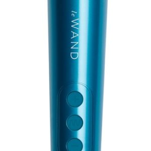 Massagestab „Petite Rechargeable Vibrating Massager“ in Reisegröße